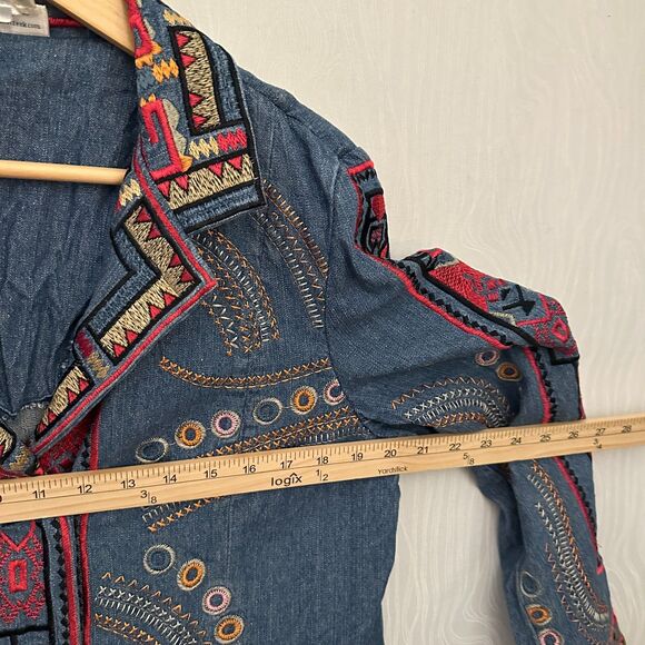 Coldwater Creek Denim Embroidered Snap Art to Wear Short Lightweight Jacket M - Picture 6 of 7